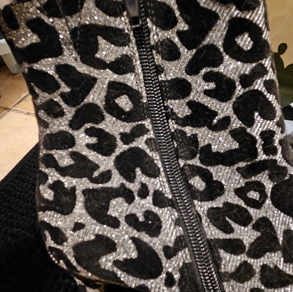 Siver Glitter and Cheetah Boots - Picture 5 of 7